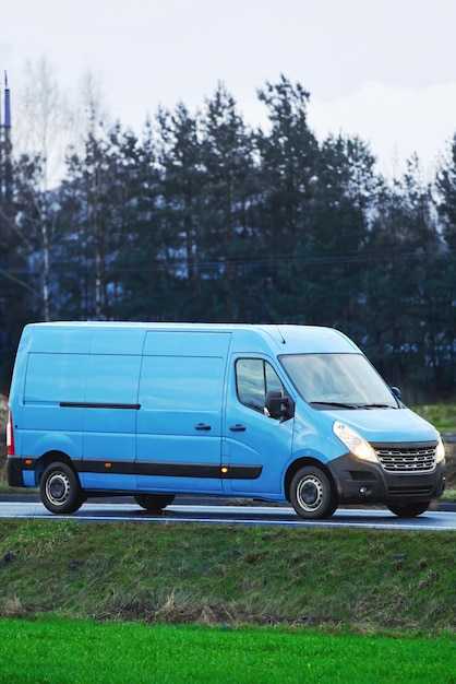 Сравнение Ситроен Берлинго и Пежо Партнер